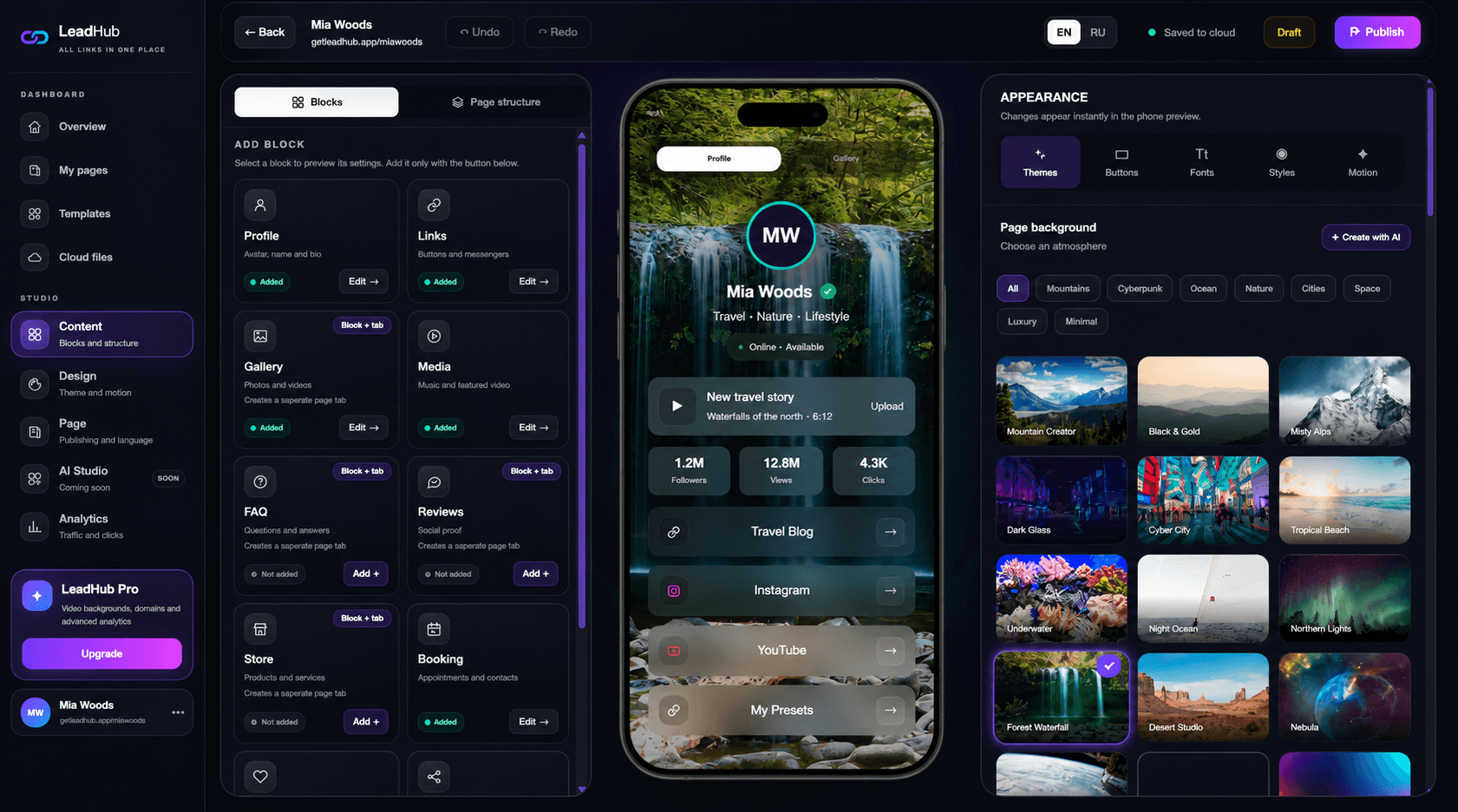 LeadHub visual editor with block controls, mobile preview and appearance settings